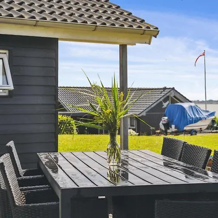 Holiday home Geeske - 150m From The Sea In Se Jutland By Interhome *